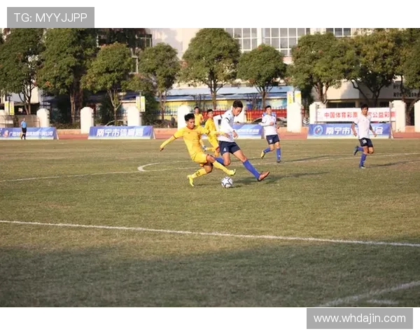 广州足球队在邀请赛中的战术意识与团队配合分析